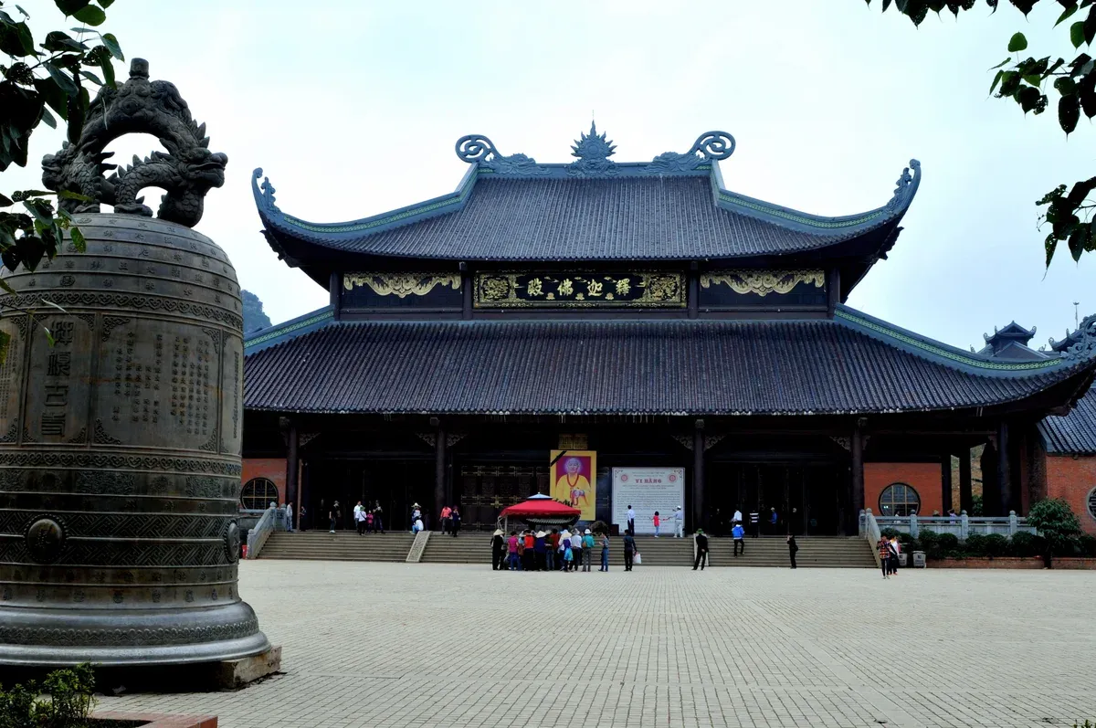 Bai Dinh Pagoda, Ninh Binh on a 6-Day Ha Long