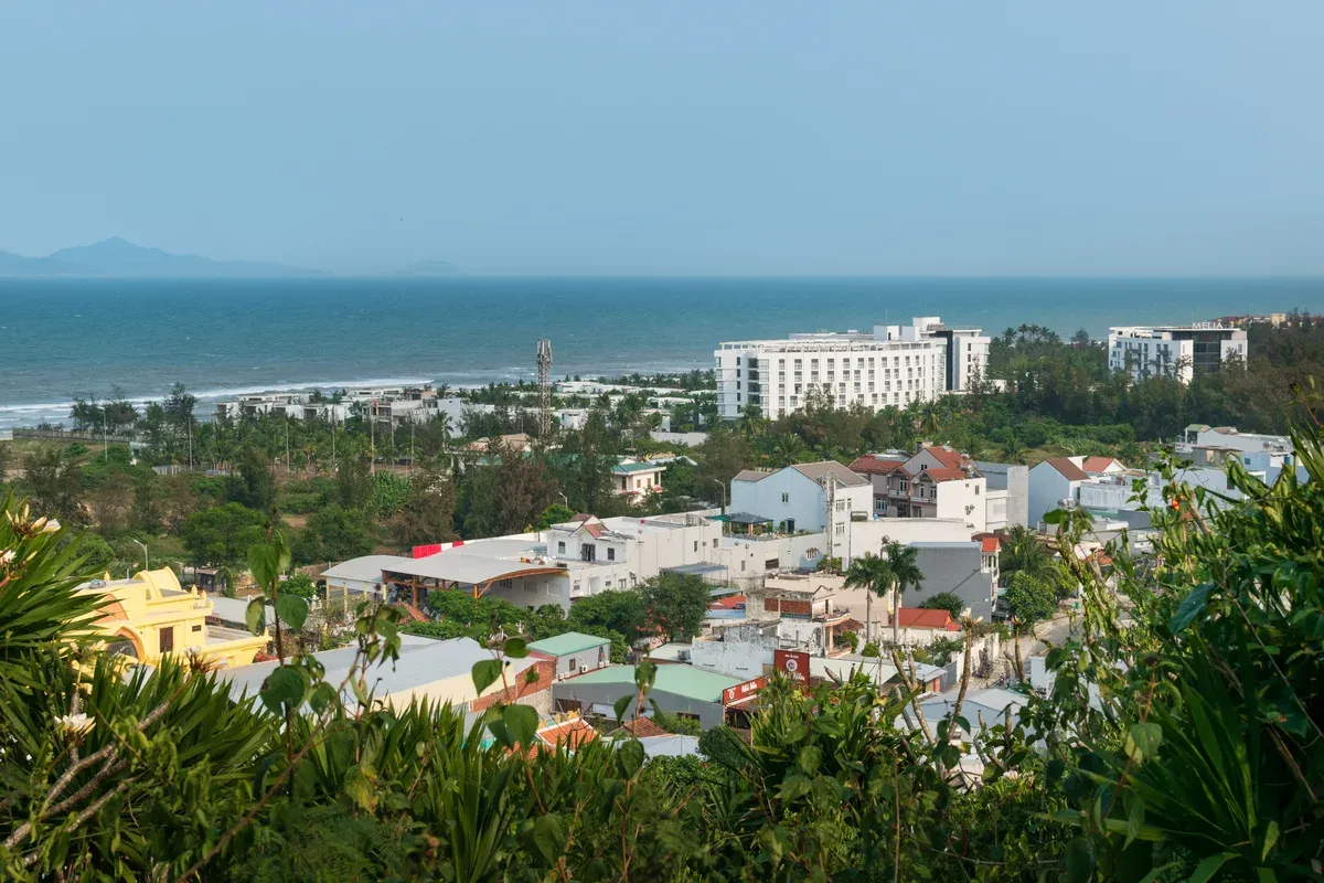 The Da Nang coast from the Marble Mountains on a 10-Day Vietnam Tour